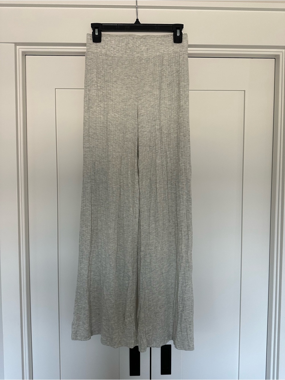 Socialite Light Gray Ribbed Wide-Leg Knit Pants